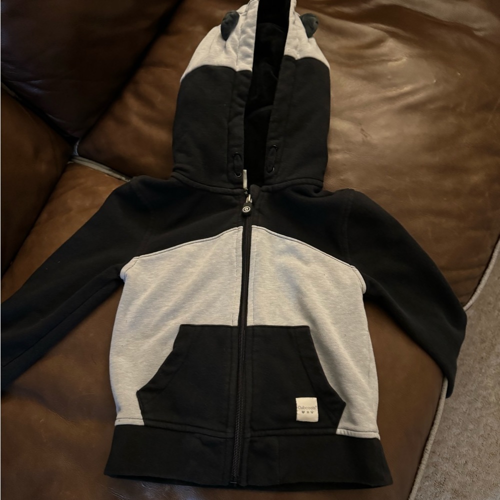 Panda Cubcoats Full zipper hoodie Panda. Size 4-5.